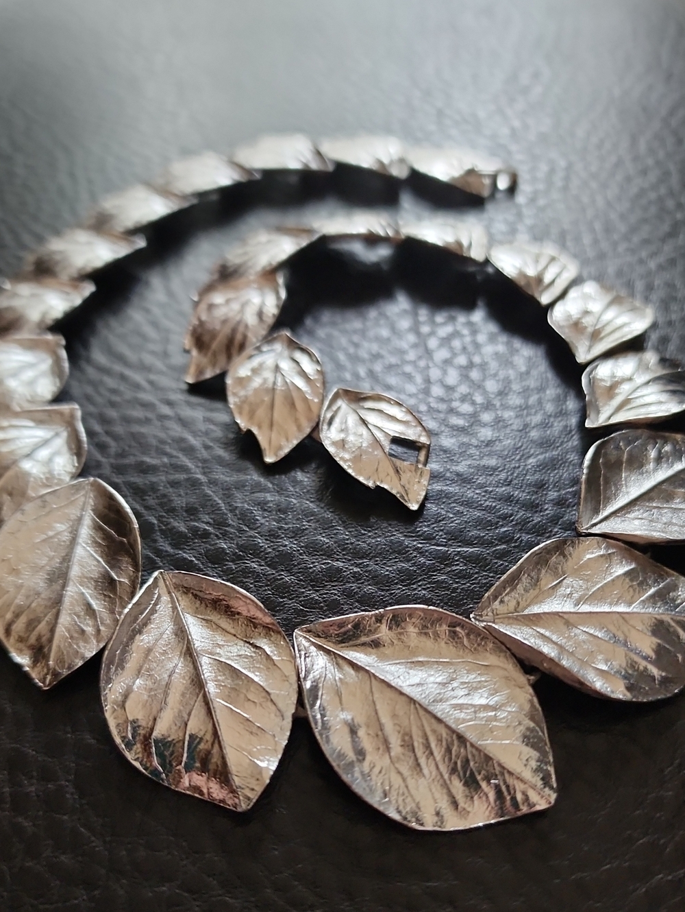 VTG Silver Leaf Statement Necklace